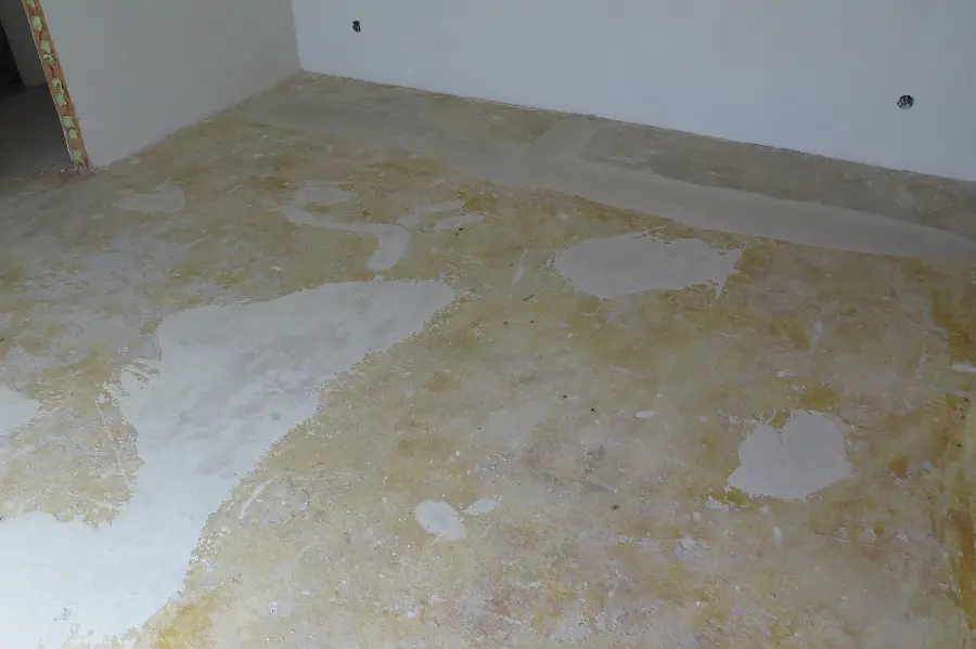 Samonivelační stěrka - lokální vysprávka