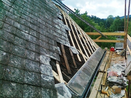 Rekonstrukce eternitové střechy - střešní krytina s názvem Česká šablona