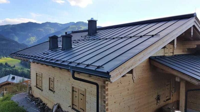 Nátěr střechy - obnovení původního vzhledu plechové krytiny