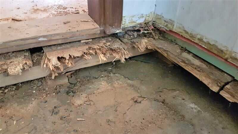 Rekonstrukce podlahy se mezi stavební úpravy nazařazuje