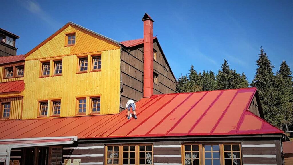 Nátěr plechové střechy - renovace střechy