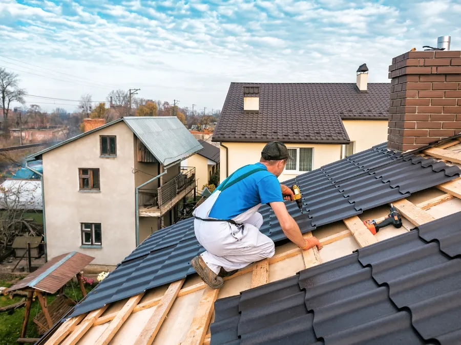 Rekonstrukce střechy - Pokládka střešní krytiny
